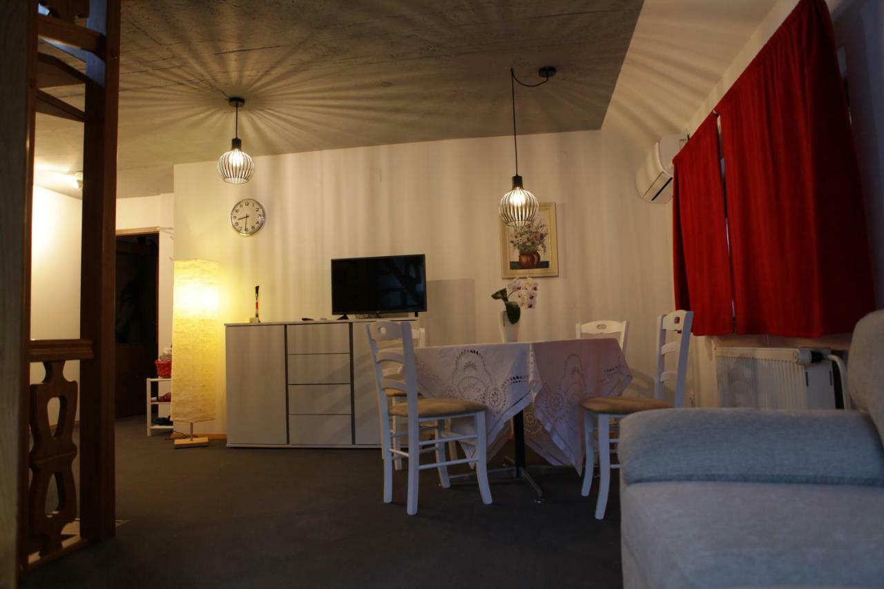 Apartment Fon Blejska Dobrava ภายนอก รูปภาพ